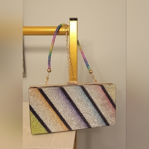 JEWEL-ENCRUSTED, multi-colored clutch with interchangeable straps - Picture 2 of 4